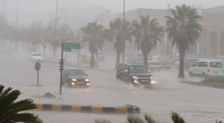 كيفية تجنب خطر السيول والفيضانات والأمطار الرعدية