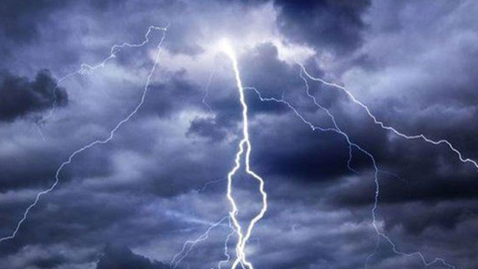 كيفية تجنب خطر السيول والفيضانات والأمطار الرعدية