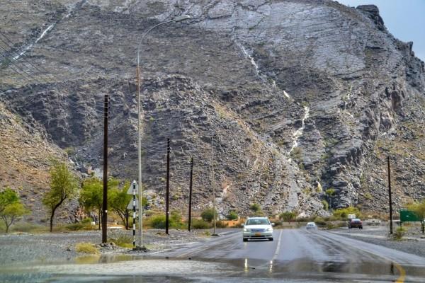 أمطار غزيرة تواجه محافظات سلطنة عمان
