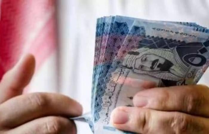 العلاوة السنوية في نظام فارس